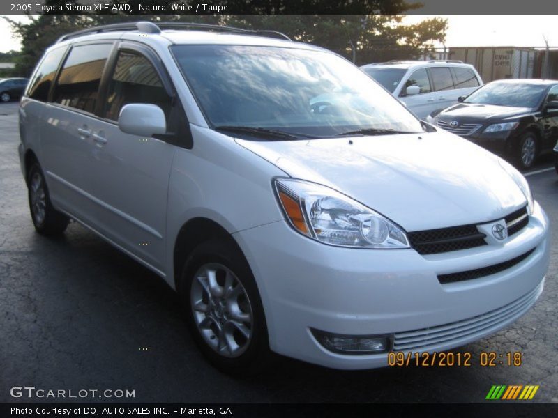 Natural White / Taupe 2005 Toyota Sienna XLE AWD