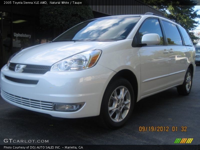 Natural White / Taupe 2005 Toyota Sienna XLE AWD