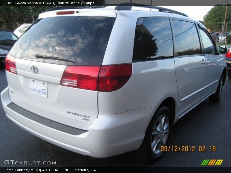 Natural White / Taupe 2005 Toyota Sienna XLE AWD
