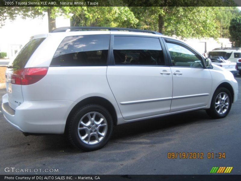 Natural White / Taupe 2005 Toyota Sienna XLE AWD