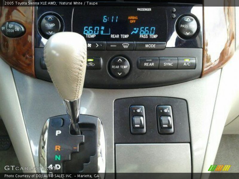 Natural White / Taupe 2005 Toyota Sienna XLE AWD