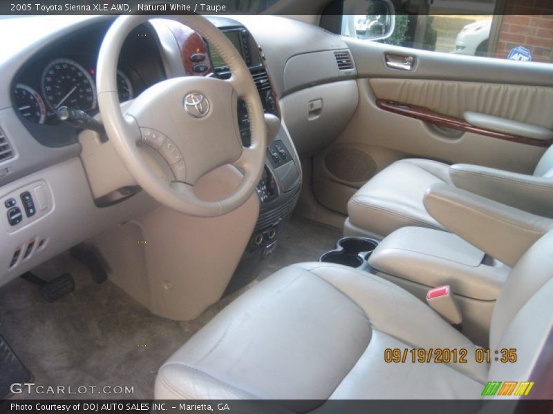 Natural White / Taupe 2005 Toyota Sienna XLE AWD