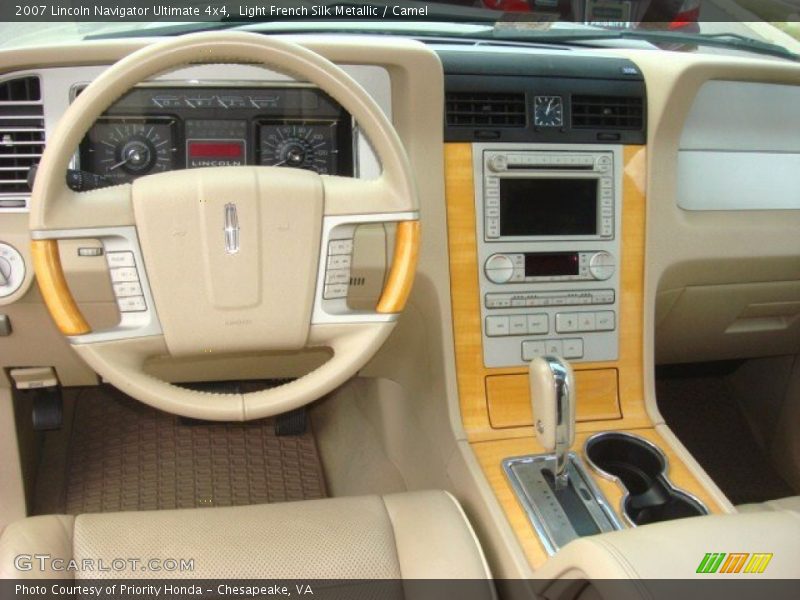 Dashboard of 2007 Navigator Ultimate 4x4