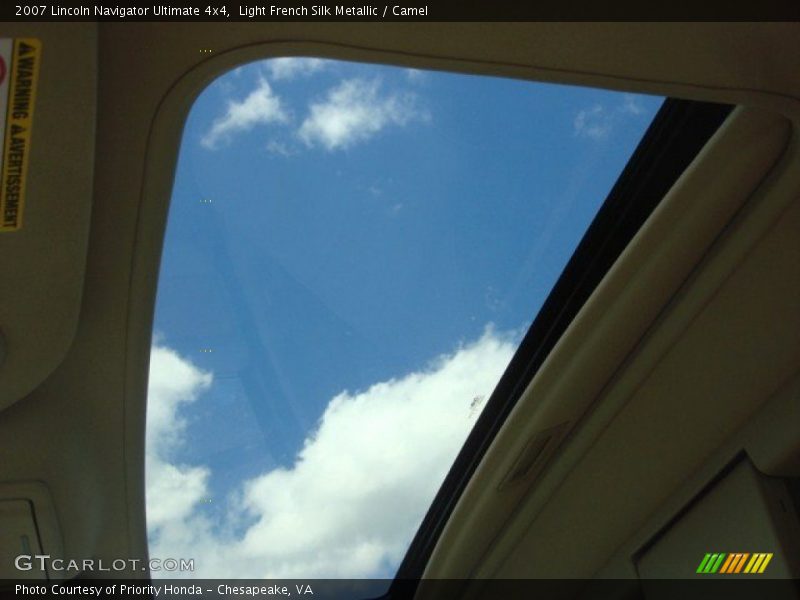 Sunroof of 2007 Navigator Ultimate 4x4