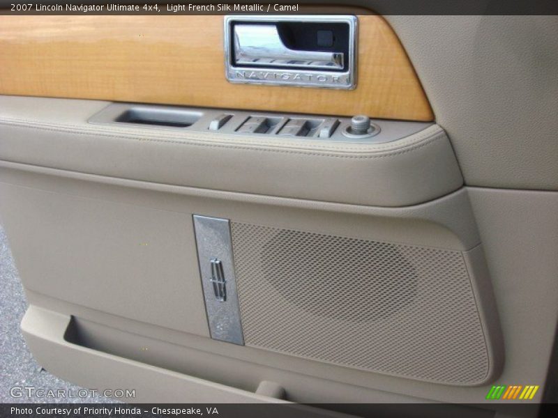 Door Panel of 2007 Navigator Ultimate 4x4