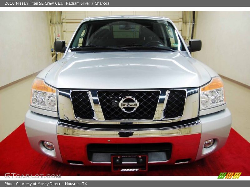 Radiant Silver / Charcoal 2010 Nissan Titan SE Crew Cab