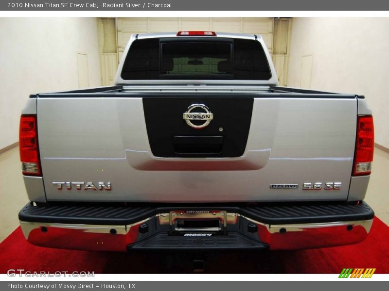 Radiant Silver / Charcoal 2010 Nissan Titan SE Crew Cab