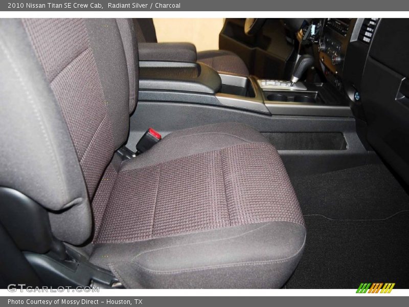 Radiant Silver / Charcoal 2010 Nissan Titan SE Crew Cab