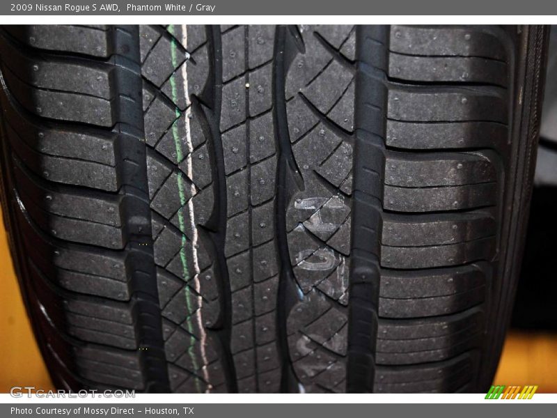 Phantom White / Gray 2009 Nissan Rogue S AWD