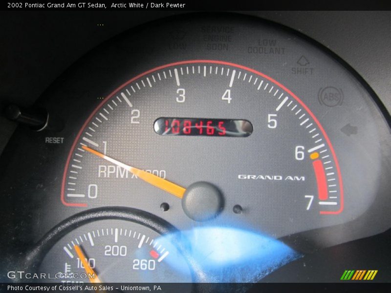 Arctic White / Dark Pewter 2002 Pontiac Grand Am GT Sedan