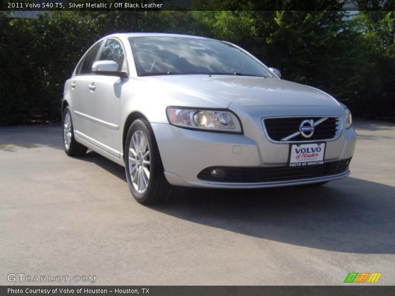 Silver Metallic / Off Black Leather 2011 Volvo S40 T5
