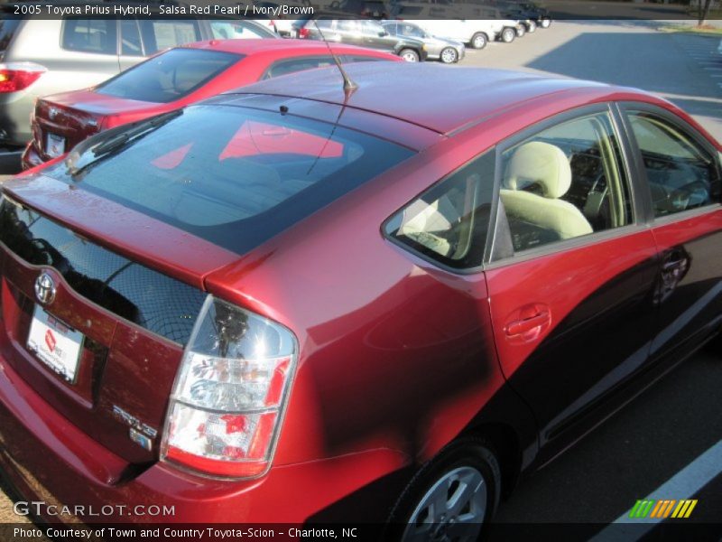 Salsa Red Pearl / Ivory/Brown 2005 Toyota Prius Hybrid
