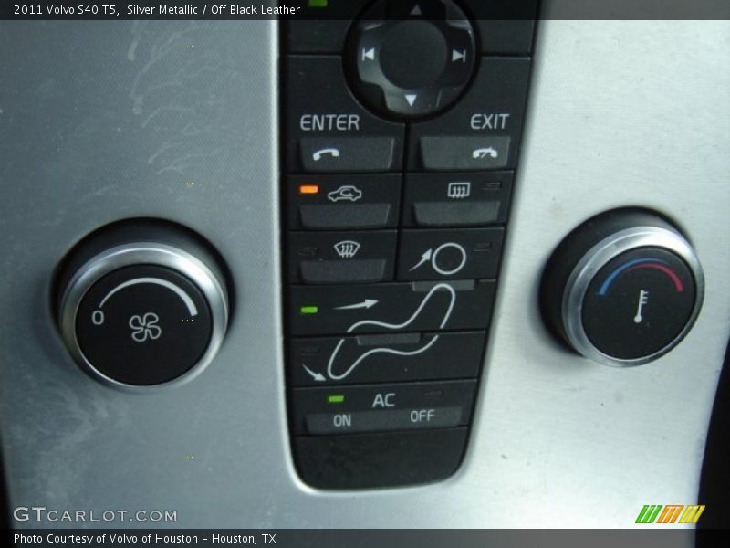 Silver Metallic / Off Black Leather 2011 Volvo S40 T5