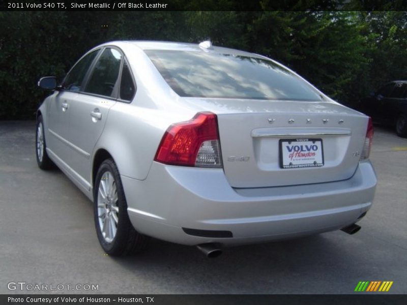 Silver Metallic / Off Black Leather 2011 Volvo S40 T5