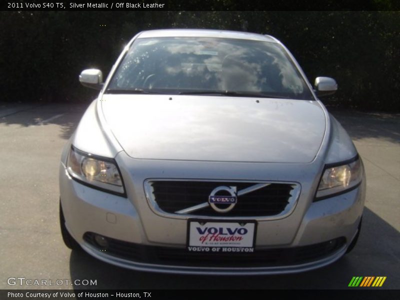 Silver Metallic / Off Black Leather 2011 Volvo S40 T5