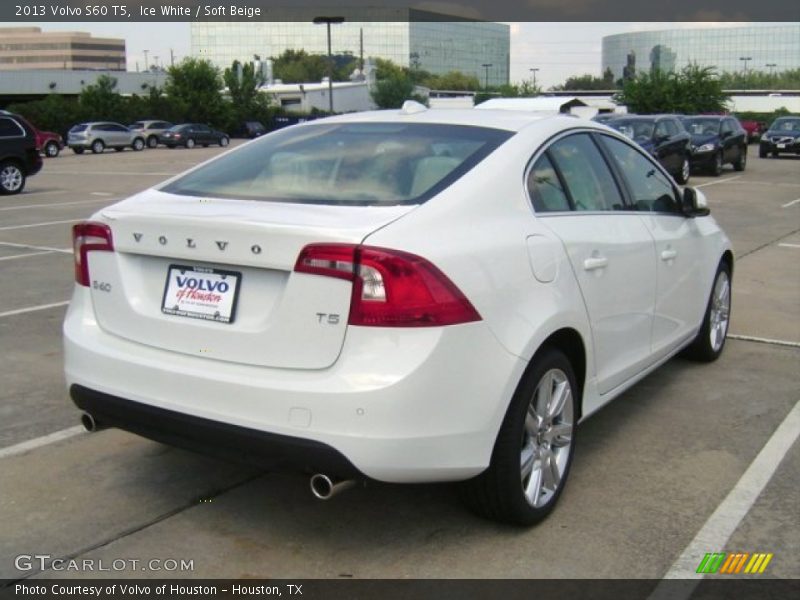 Ice White / Soft Beige 2013 Volvo S60 T5