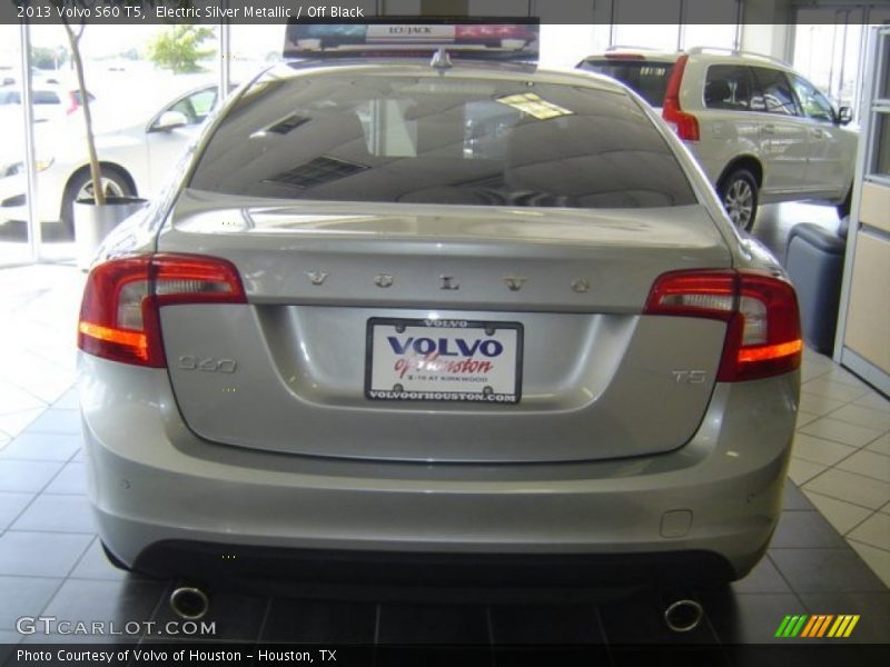 Electric Silver Metallic / Off Black 2013 Volvo S60 T5