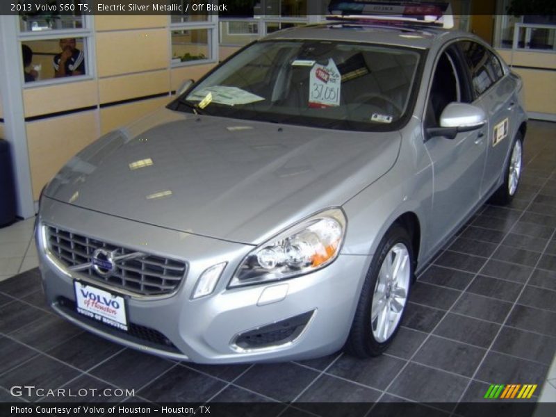 Electric Silver Metallic / Off Black 2013 Volvo S60 T5