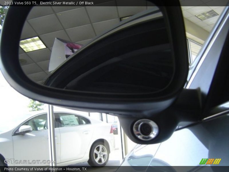 Electric Silver Metallic / Off Black 2013 Volvo S60 T5