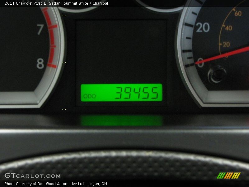 Summit White / Charcoal 2011 Chevrolet Aveo LT Sedan
