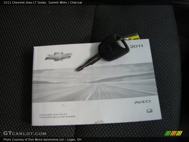 Summit White / Charcoal 2011 Chevrolet Aveo LT Sedan
