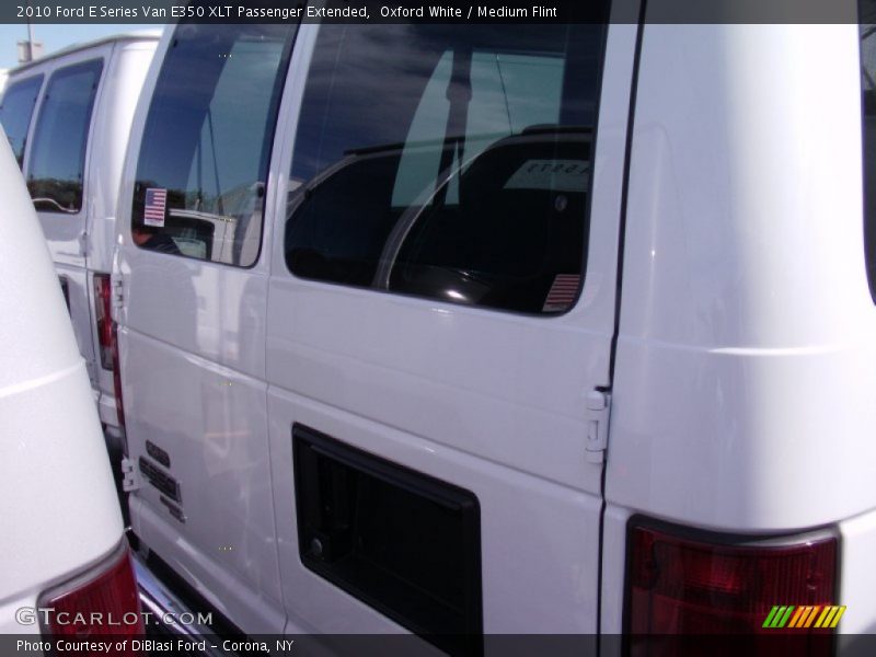 Oxford White / Medium Flint 2010 Ford E Series Van E350 XLT Passenger Extended
