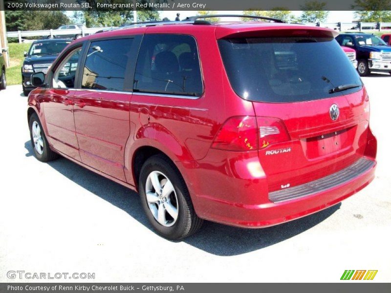 Pomegranate Red Metallic / Aero Grey 2009 Volkswagen Routan SEL