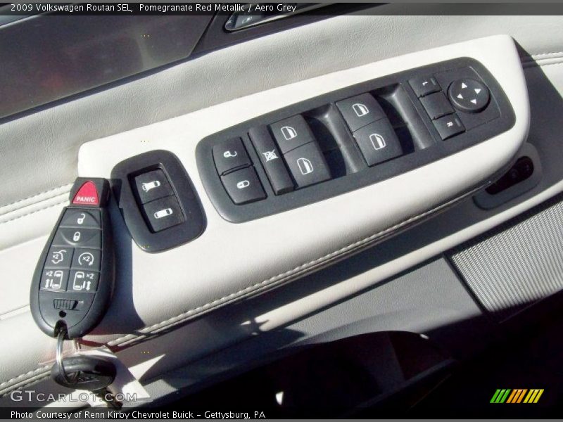 Pomegranate Red Metallic / Aero Grey 2009 Volkswagen Routan SEL