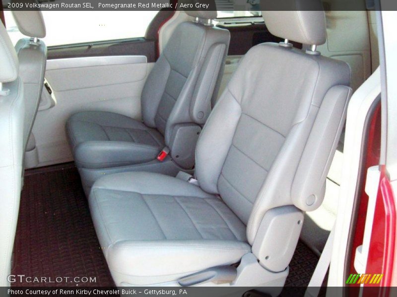 Pomegranate Red Metallic / Aero Grey 2009 Volkswagen Routan SEL
