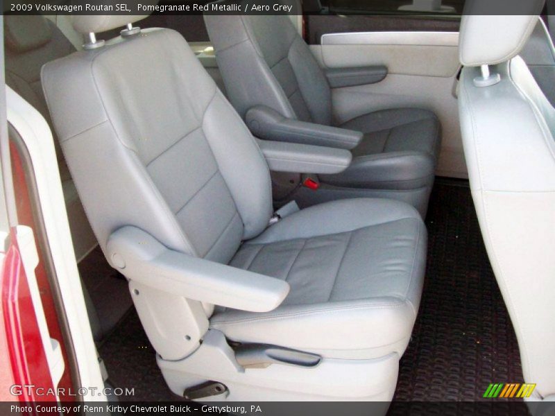 Pomegranate Red Metallic / Aero Grey 2009 Volkswagen Routan SEL