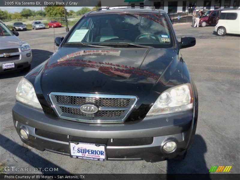 Ebony Black / Gray 2005 Kia Sorento EX