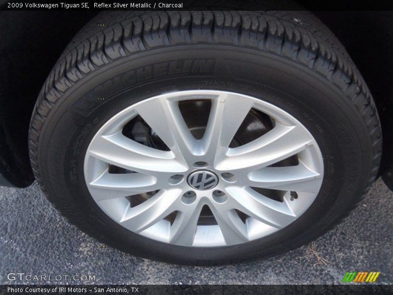 Reflex Silver Metallic / Charcoal 2009 Volkswagen Tiguan SE
