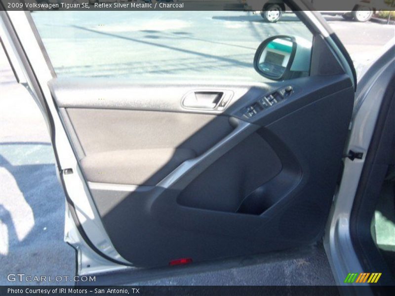 Reflex Silver Metallic / Charcoal 2009 Volkswagen Tiguan SE