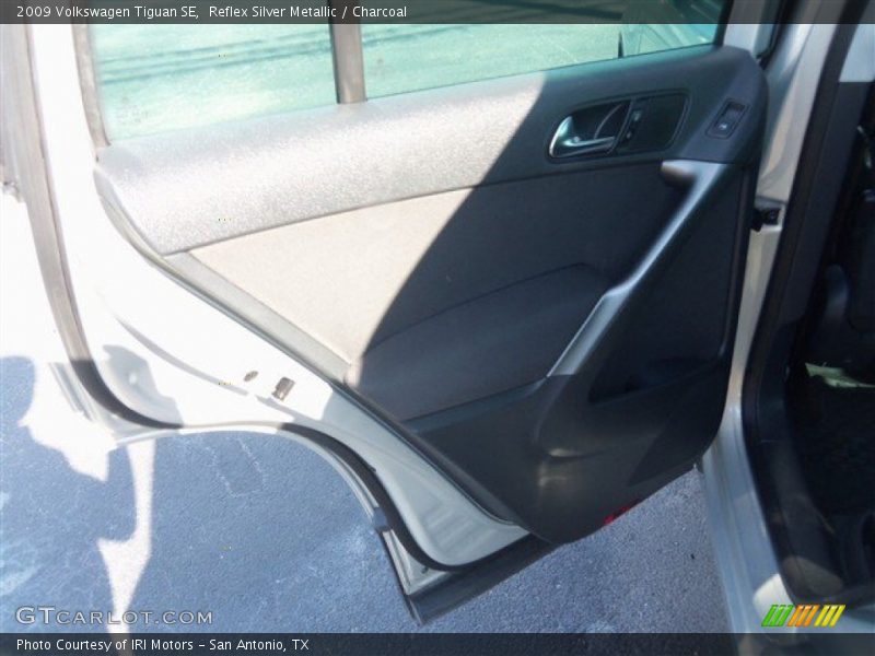Reflex Silver Metallic / Charcoal 2009 Volkswagen Tiguan SE