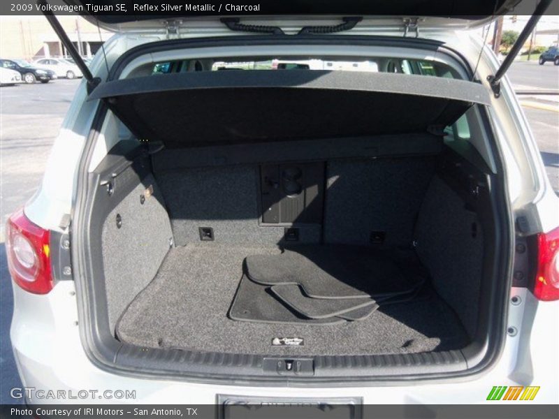 Reflex Silver Metallic / Charcoal 2009 Volkswagen Tiguan SE
