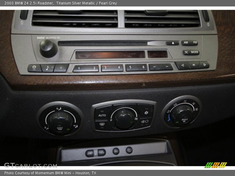Controls of 2003 Z4 2.5i Roadster