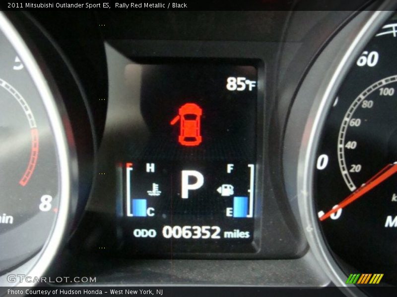 Rally Red Metallic / Black 2011 Mitsubishi Outlander Sport ES