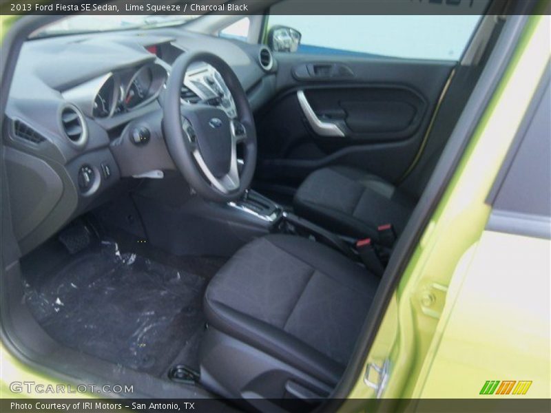 Lime Squeeze / Charcoal Black 2013 Ford Fiesta SE Sedan