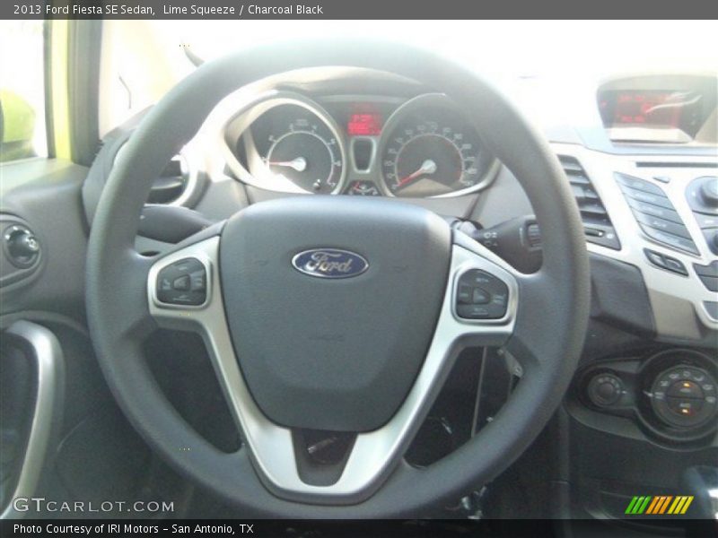 Lime Squeeze / Charcoal Black 2013 Ford Fiesta SE Sedan