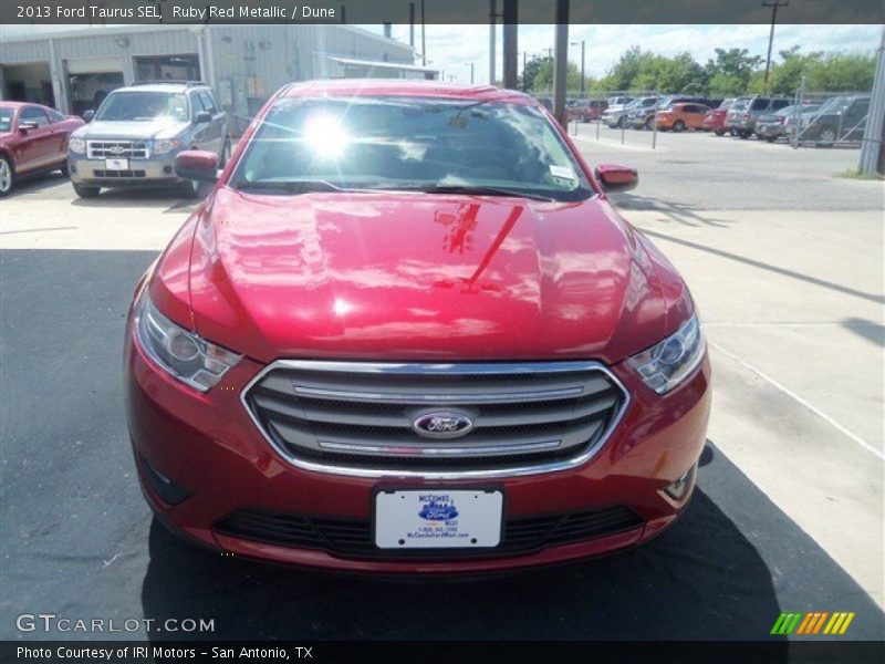 Ruby Red Metallic / Dune 2013 Ford Taurus SEL
