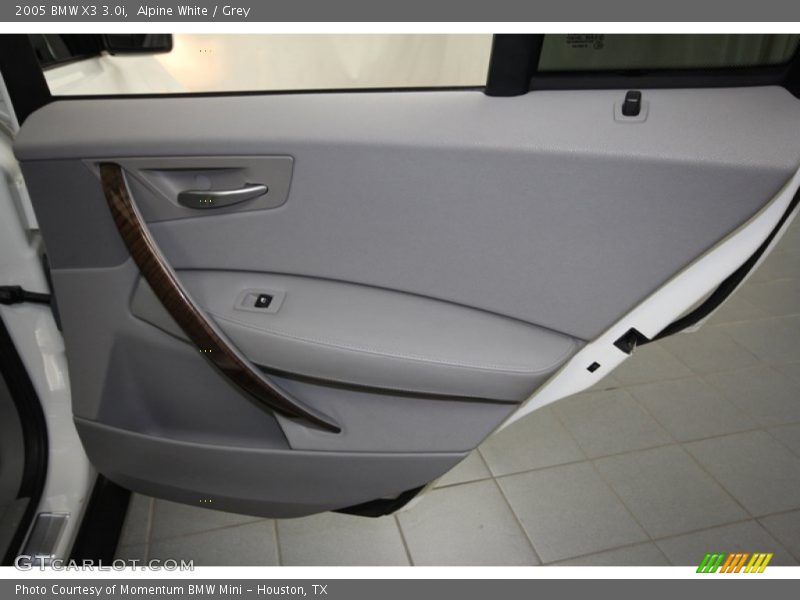 Alpine White / Grey 2005 BMW X3 3.0i