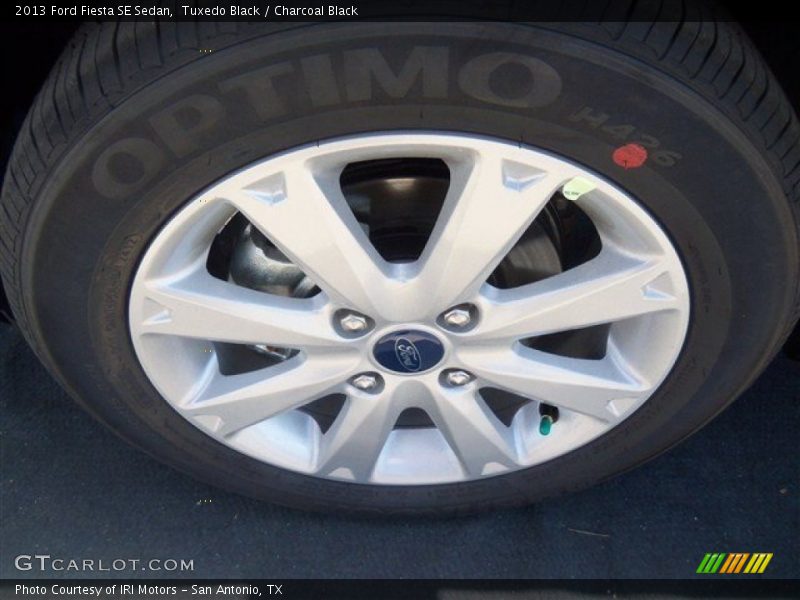 Tuxedo Black / Charcoal Black 2013 Ford Fiesta SE Sedan