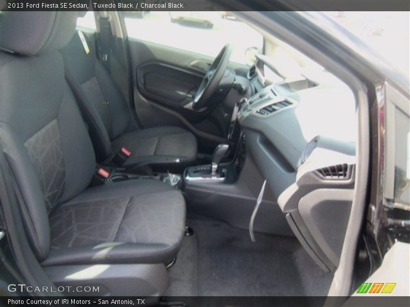 Tuxedo Black / Charcoal Black 2013 Ford Fiesta SE Sedan