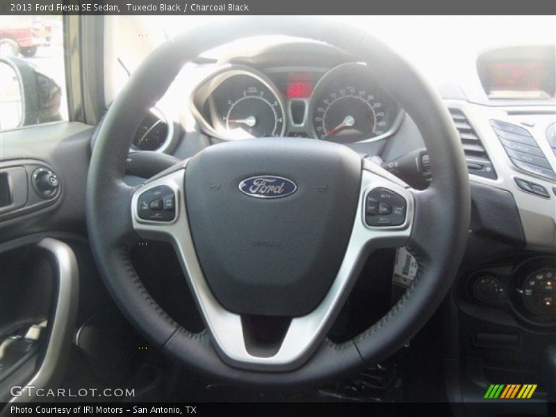 Tuxedo Black / Charcoal Black 2013 Ford Fiesta SE Sedan