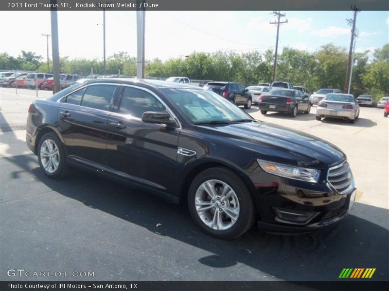 Kodiak Brown Metallic / Dune 2013 Ford Taurus SEL