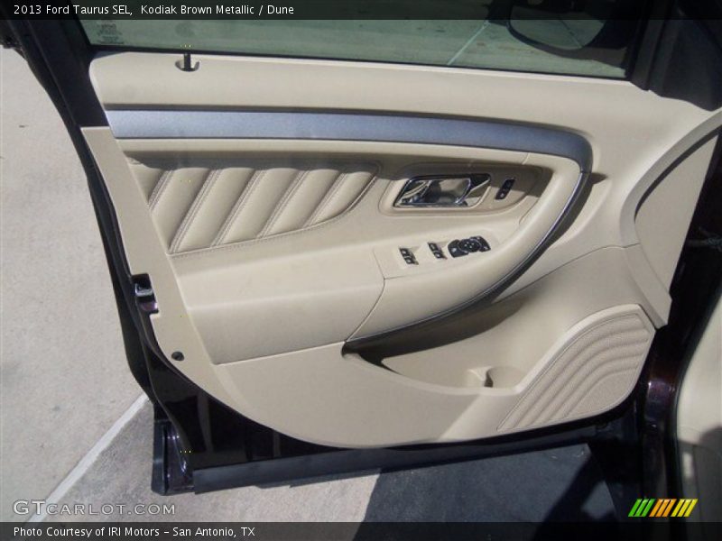Kodiak Brown Metallic / Dune 2013 Ford Taurus SEL