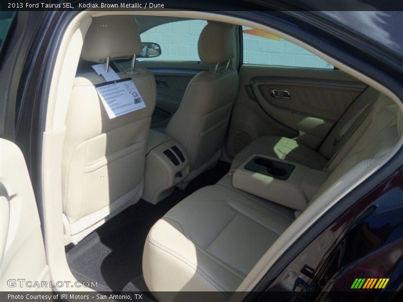 Kodiak Brown Metallic / Dune 2013 Ford Taurus SEL