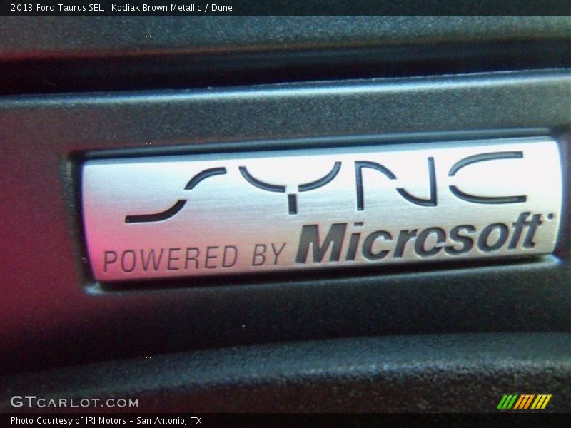 Kodiak Brown Metallic / Dune 2013 Ford Taurus SEL
