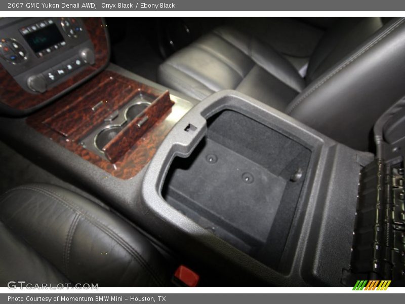 Onyx Black / Ebony Black 2007 GMC Yukon Denali AWD