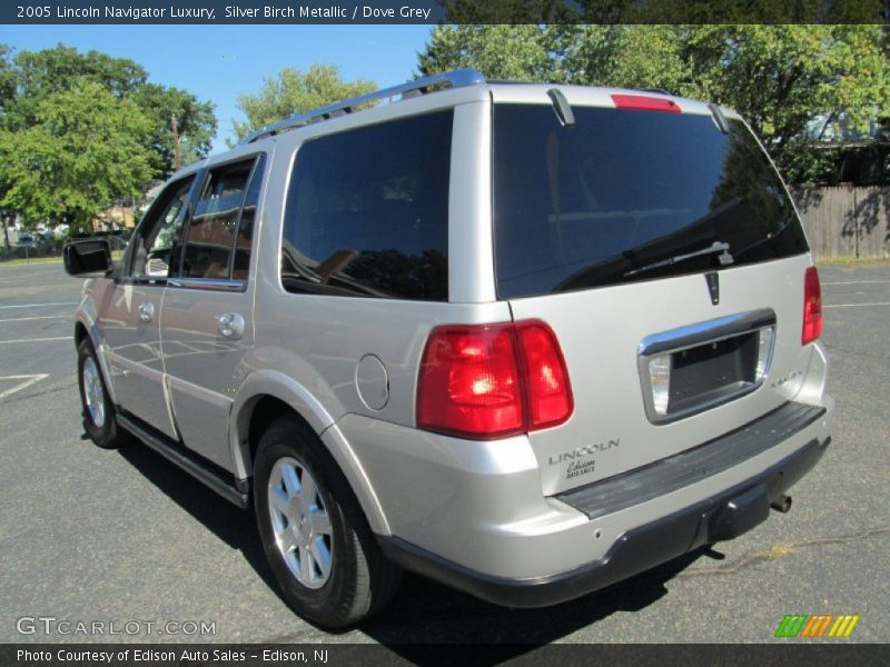 Silver Birch Metallic / Dove Grey 2005 Lincoln Navigator Luxury